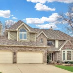 Itasca roofing contractor installs Owens Corning TruDefinition® Duration® Shingles in Driftwood color